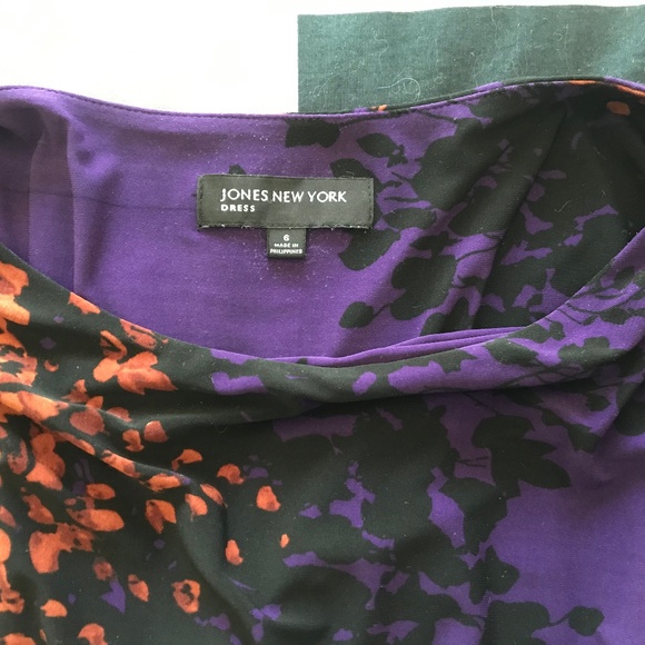 Dress - Picture 3 of 3